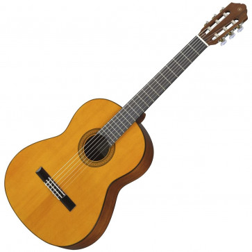 Акустическая гитара YAMAHA CG102