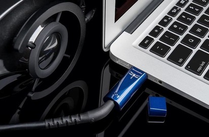 Портативный USB ЦАП DragonFly Cobalt от AudioQuest 